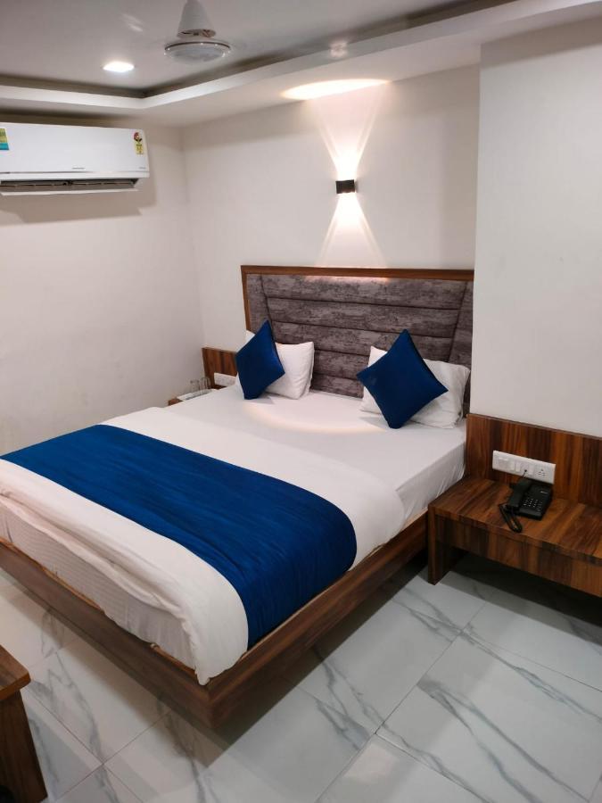 Hotel Ozone,Ahmedabad Extérieur photo