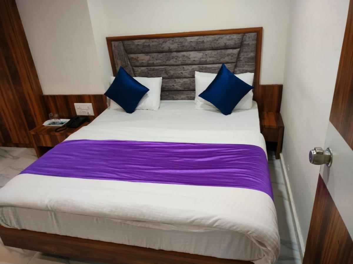 Hotel Ozone,Ahmedabad Extérieur photo
