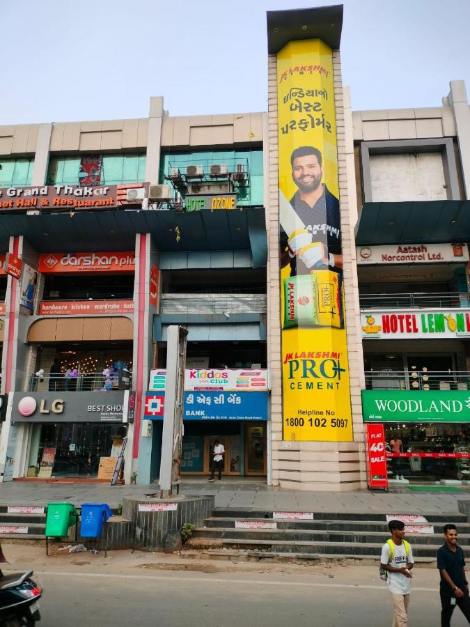 Hotel Ozone,Ahmedabad Extérieur photo