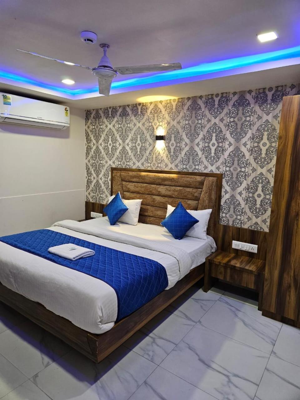 Hotel Ozone,Ahmedabad Extérieur photo