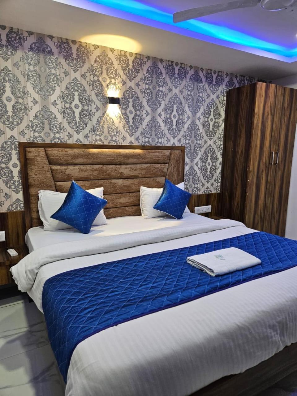 Hotel Ozone,Ahmedabad Extérieur photo