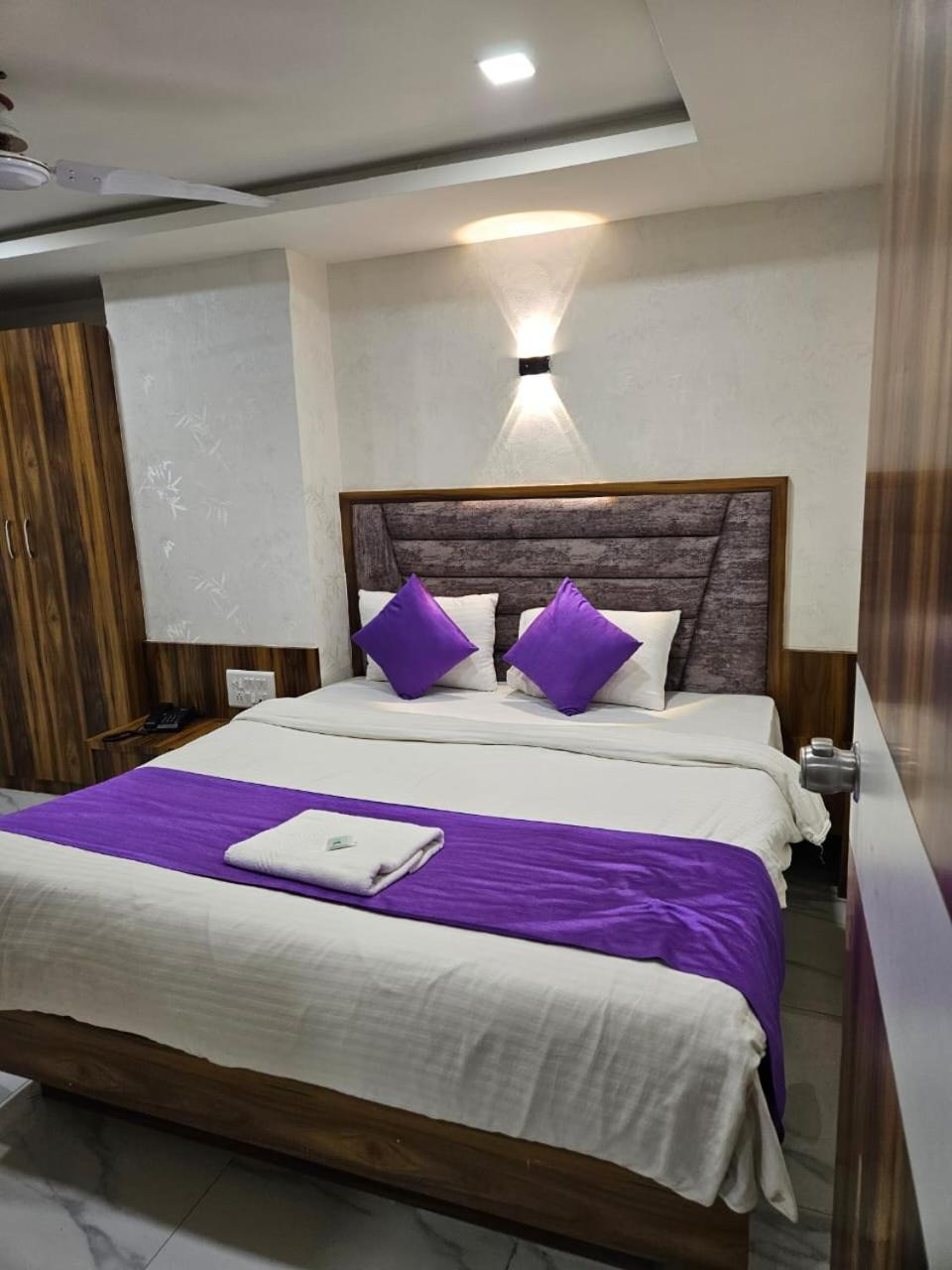 Hotel Ozone,Ahmedabad Extérieur photo