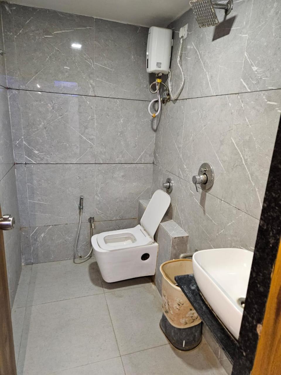 Hotel Ozone,Ahmedabad Extérieur photo