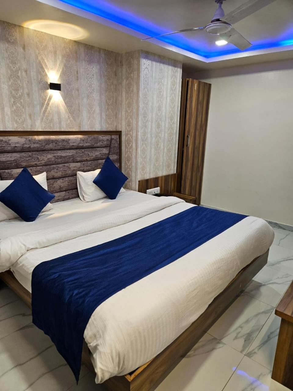 Hotel Ozone,Ahmedabad Extérieur photo